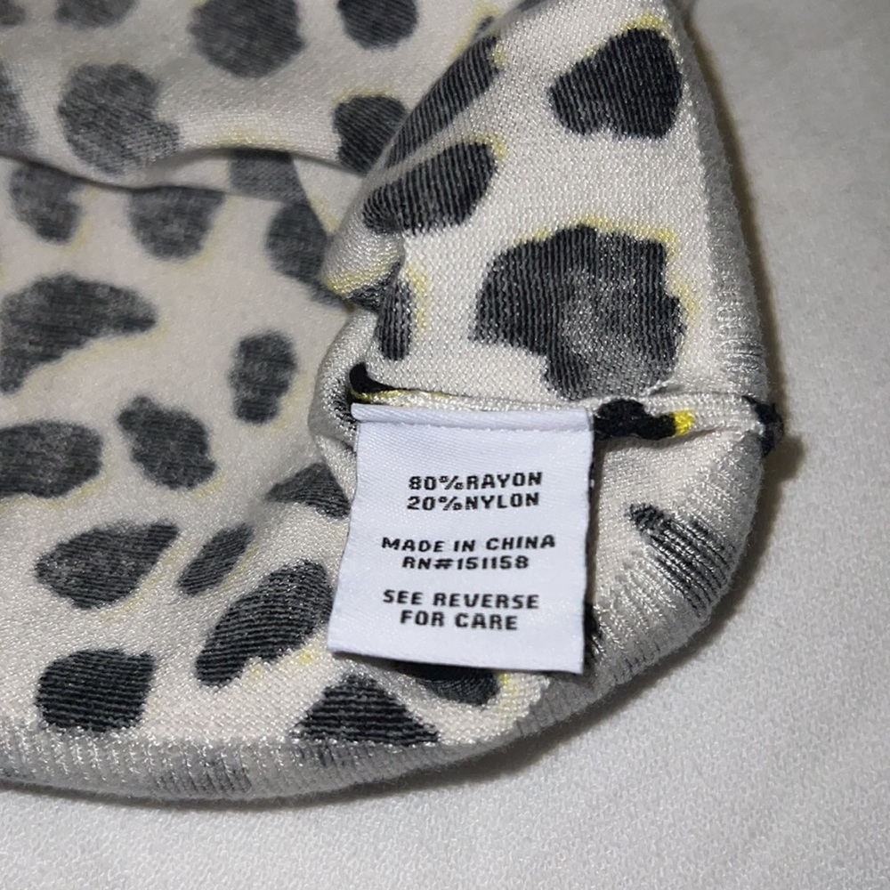 525 AMERICA CHEETAH PRINT SLEEVELESS
TURTLENECK TOP - Picture 6 of 6